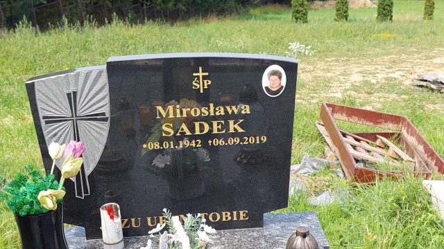 Grób Mirosława Sadek